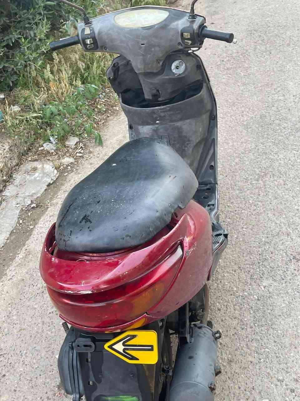 دراجه بريز للبيع نضيفه 
السعر 550 بيها مجال بسيط حك جيه 
مكاني بغداد ساحه عدن 🤍
***********
