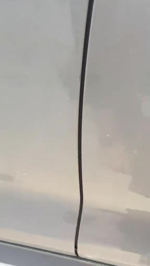 للبيع كورلا هايبرد 2024 بيها الدوسه الخلف الصدر صبغ بسيط و شخوط بالباب تصليح درجه أولى وبيها شخوط ورصعات موضح بالفيديو  كامره خلفيه 
رادار امامي  
نظام تحكم ستيرن
نظام تحديد مسار
توقف ذاتي
اوتو هولد
قطعتين تبريد
سايد بريك بصمه 
السعر 140
مكانها  بغداد للاستفسار ***********
