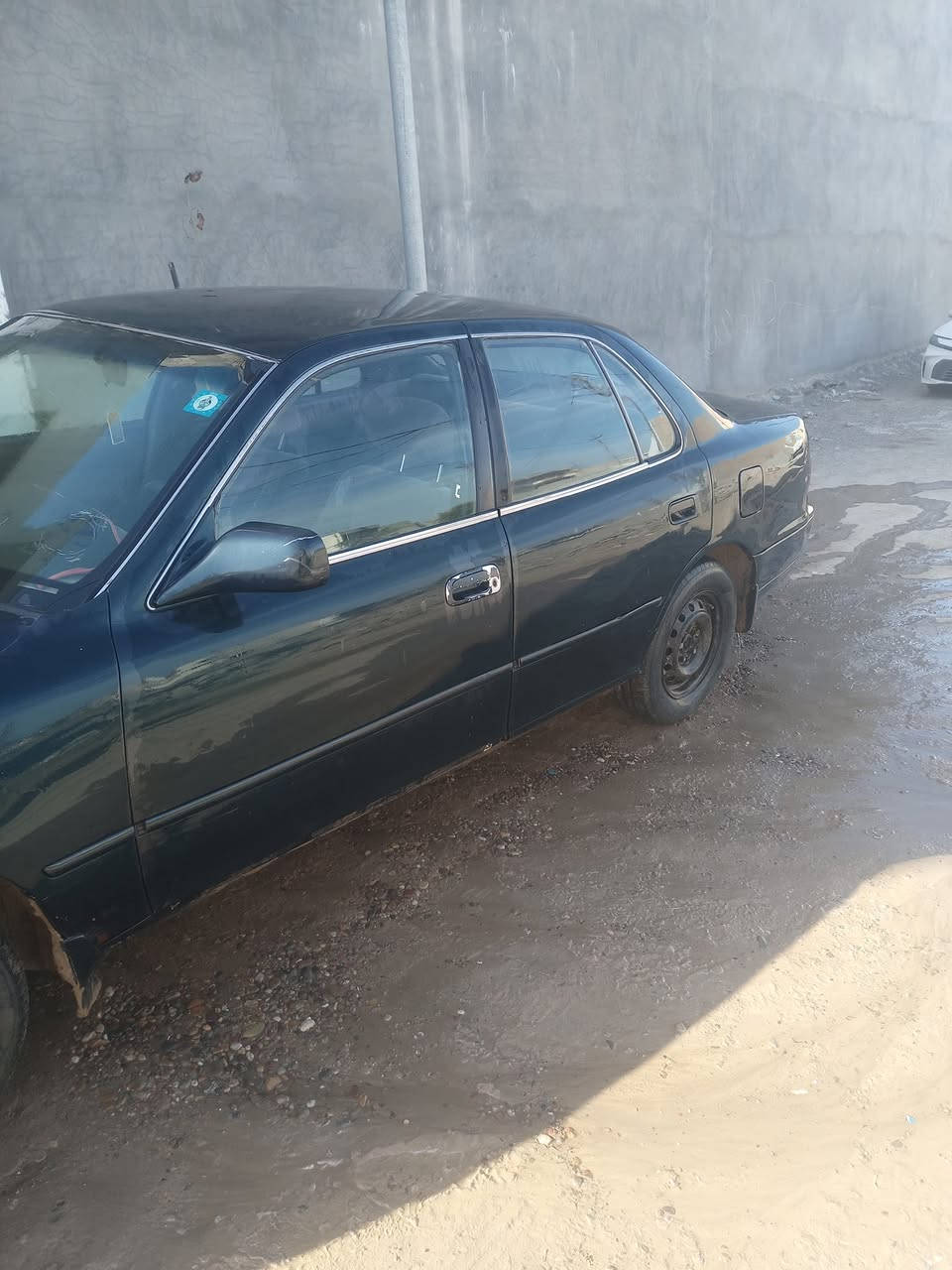 كامري ٩٣ سيارة جاهزة رقم جديد سنوية بلادي يسرا سعر ٥٣ وبيها مجال هاتف ***********
