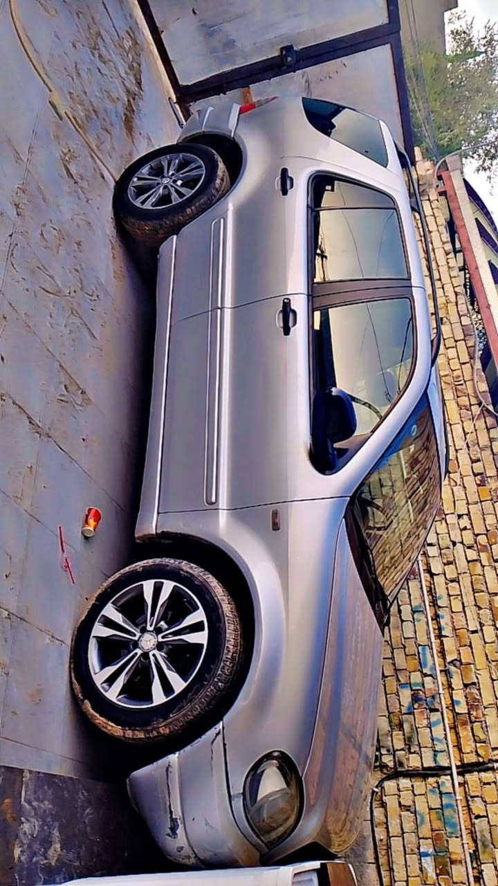 السلام عليكم
ML320 موديل 2000
٧٥ وبيها مجال

***********
