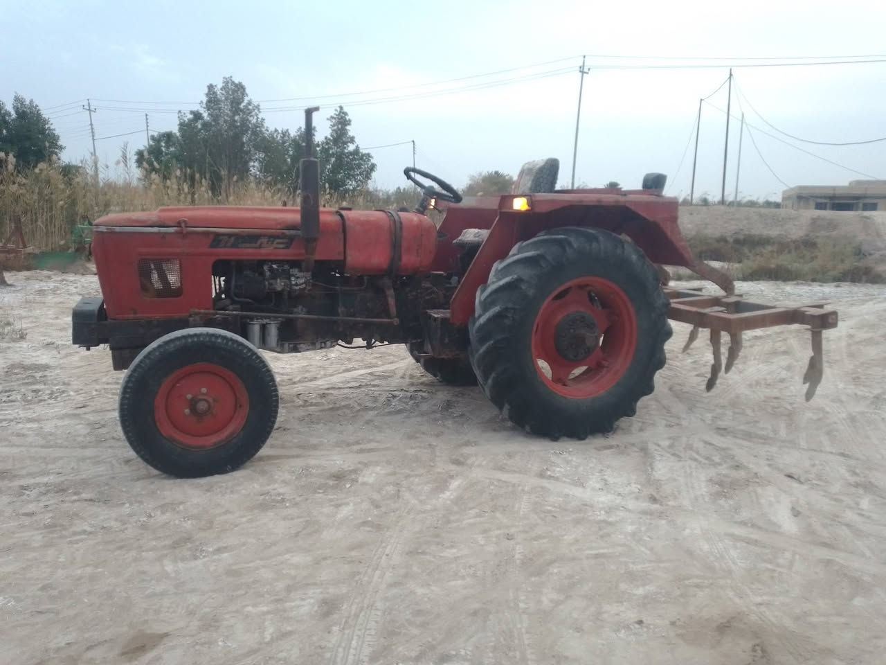 السلام عليكم كاروبه للبيع عنتر موديل 86 حجم 71 كهربائيات شغاله كشره  نضيفه نقص باور كاروب كامله ***********
