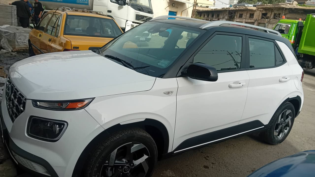 لبيع فقط
هوندي فينو 
موديل سيارة ٢٠٢٤
مواصفات 
بصمه
رادارات 
شاشه كبيره 
كامره 
ماشيه ٥٠٠٠ حقيقي 
حادث بس بنيد وبدل بلادي 
يعني سياره بدون صبغ
سعر السياره ١٣٩ وبيه مجال 
مكان السيارة العلاوي 
***********
