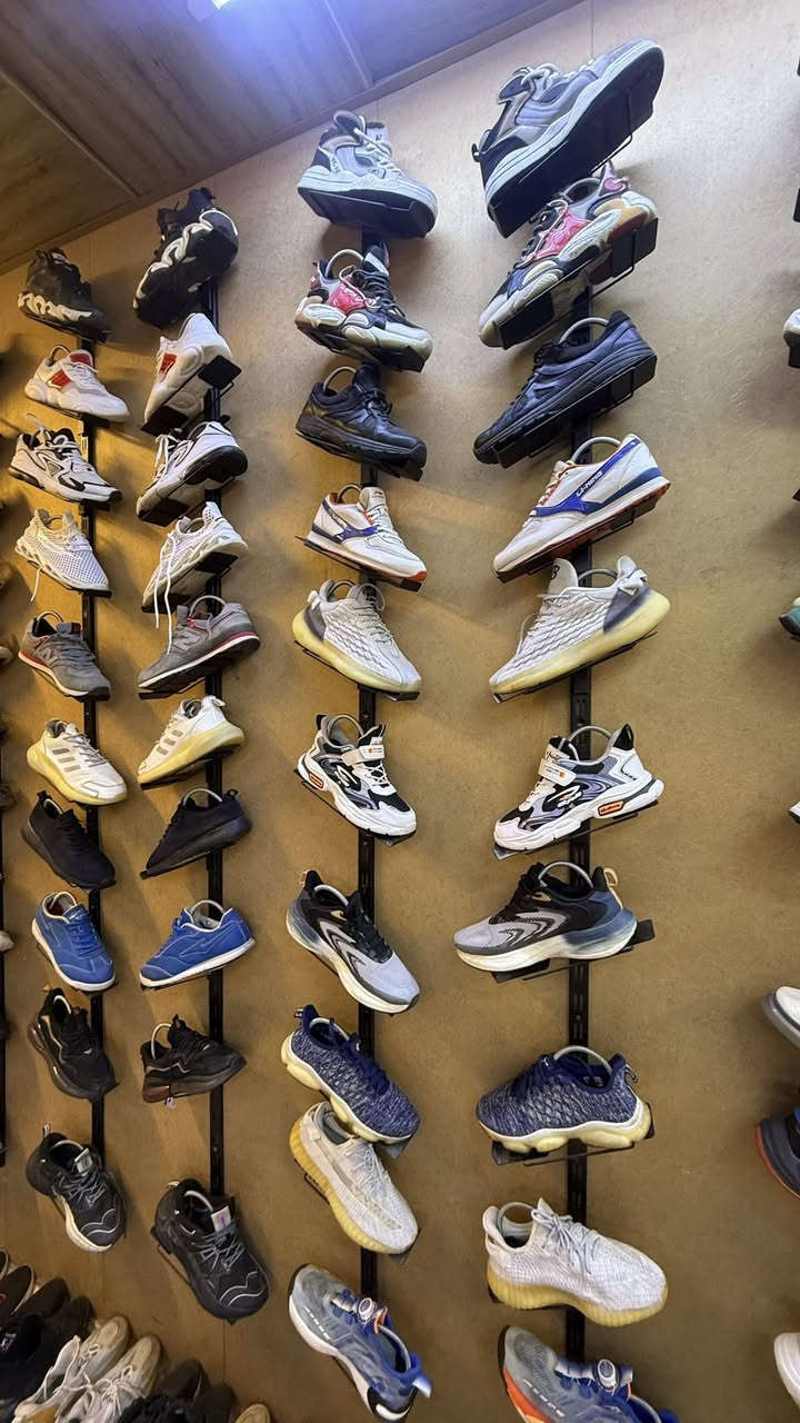 فقط ٨ الاف قطعتين ١٥ كل الاحذيه داخل المحل 
📍العنوان 
العمارة/ مجسر حي الحسين القديم السايد مقابل حلويات الحمداني 
متواجدين من بعد الفطور الى ١١ ونص ليلاً


**إذا كنت صاحب هذا الإعلان وتريد حذفه لأي سبب، رجاءا أرسل رسالة إلى الدعم الفني**