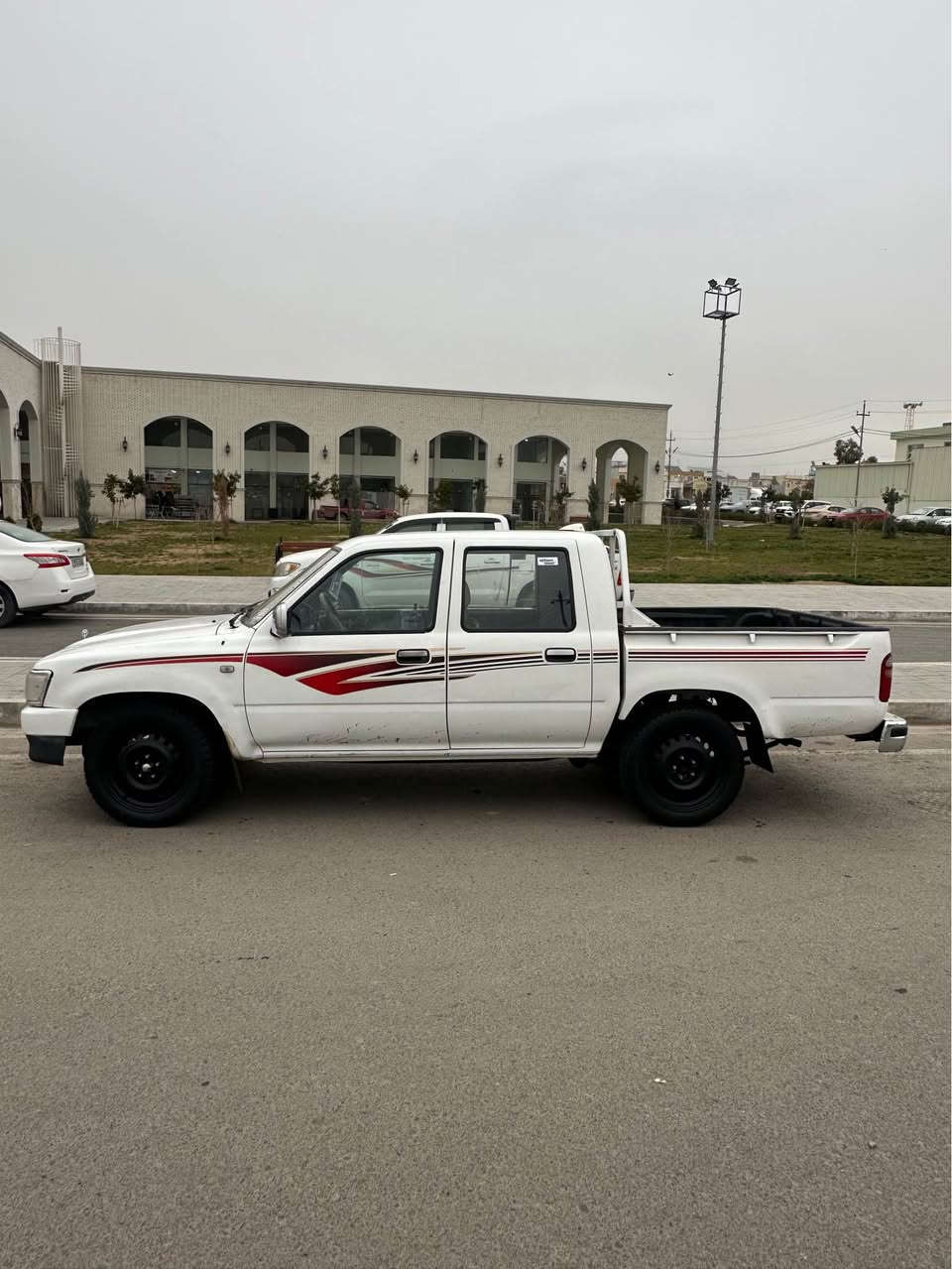 بيكاب موديل ٢٠٠٤  جام كارةبايي تةبريد توندو تولة جايزة جوار تايةي نويية لةسةرة گير و مةكينة اكسل شانسي توند و تولي بةشةرت  (٥)وةرةقةي غرامة لةسةرة دواي محمةلة بوت دةگةرينمةوة  دوو پارجةي سبوغة بي ليدران سحري ٤٥ و مةجال لة هةوليرم *********** أربيل, العراق
