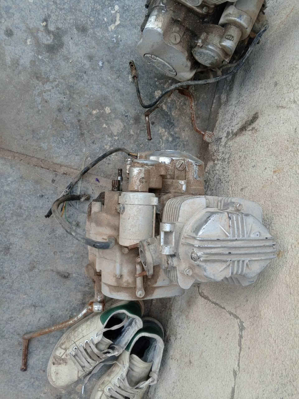 مكاين للبيع ام لطيره ثنين ب100قفل كوم حديد ***********
