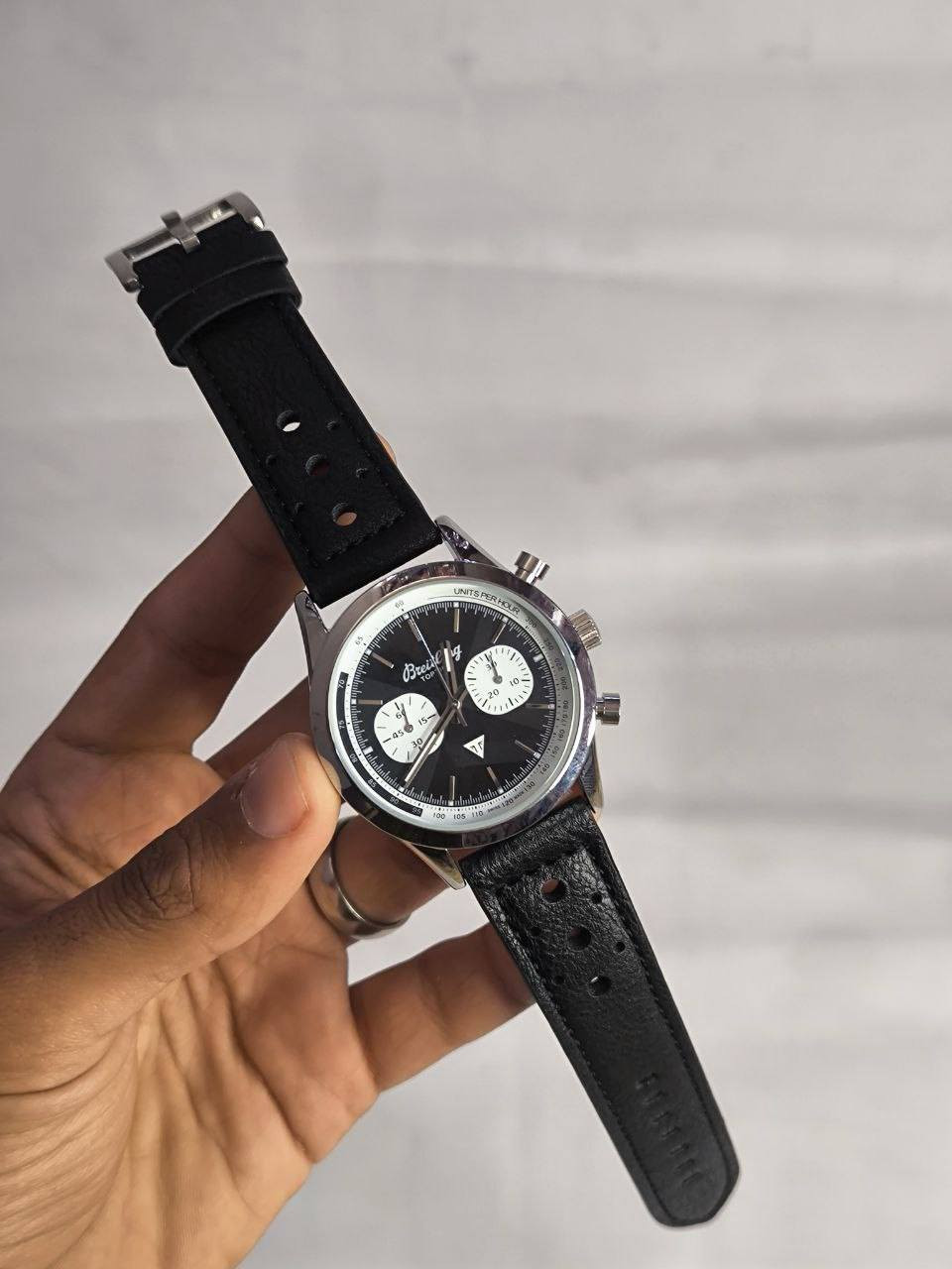 ساعة من ماركة برتلنغ Breitling

تحفة فنية 
تصممة تعكس روح الهندسة والسباقات والميكانيك 
مكينة دينالي ناعمة نظام ستوبوج(جميع السناتر شغاله) 
جميع السناتر شغالة
ميناء مميزة مع فول لامينوس ارقام واميال 
زجاج معدني ضد الخدش 
 سير جلد  
الساعة مختمة بالكامل 

ملاحظة ؛- متوفر قطعة واحدة فقط 
السعر : 35الف ع اول تم
 للحجز والاستفسار يرجى مراسلة الصفحه


**إذا كنت صاحب هذا الإعلان وتريد حذفه لأي سبب، رجاءا أرسل رسالة إلى الدعم الفني**