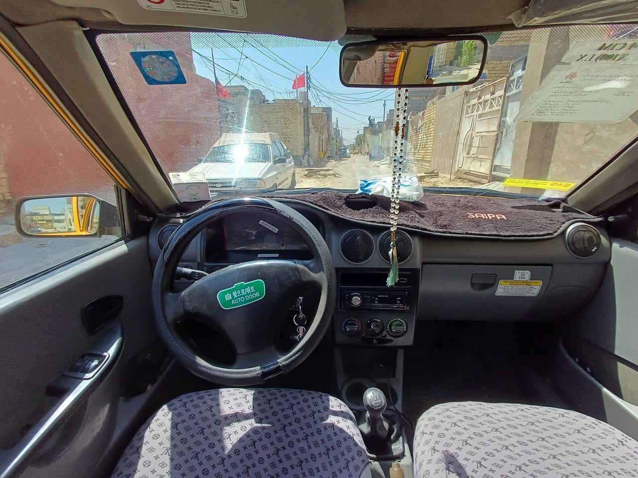 لسلام عليكم
 #سايبا       ٢٠١٥ وبراكيت و كير ومكينه وكشر  مكفولات 
 تخم تاير جديد 
باتري وصدر جدد مصار اقل شهر من شديتهن رقم بغداد  كبل اطلع لشارع  متصرف عليها كلشي 
وغرامات مصفره والهزه  والسنويه 
سياره جديده  رقم بغداد باسمي ثاني يوم احولك    عارضها 35وبيها مجال مكان سياره  بغداد   ***********   واتساب
