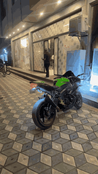 سلام عليكم 
كاوسكي 2011
جديده كلش مطالعه دراجه
كفاله عامه 
كاربون فايبر +كزوز بروكس+دوسات رياضيه 
رقم تحويل ثاني يوم
مكاني البصره الطويسه
سعر ٤٥
***********
