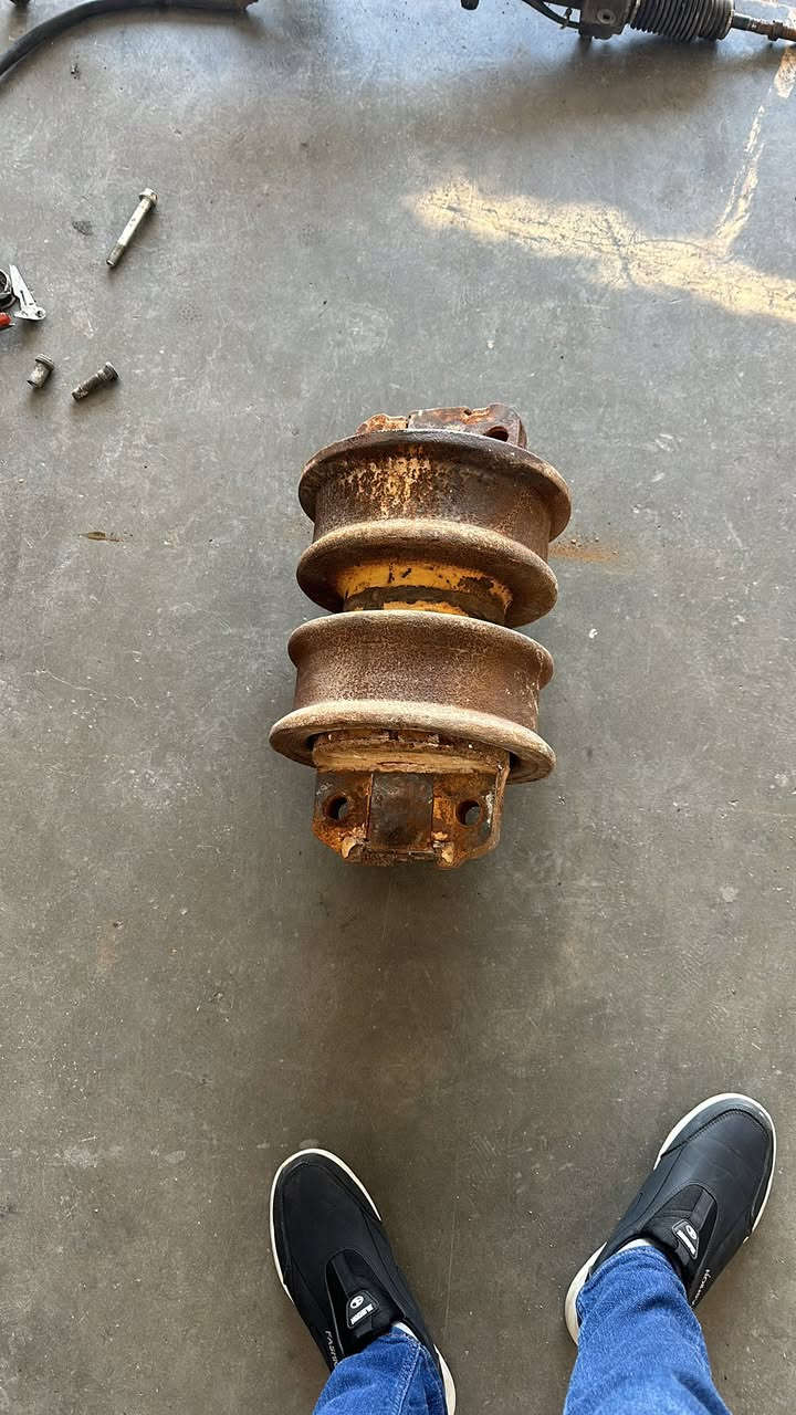 أربع رولات بلدوزةر 155
***********
