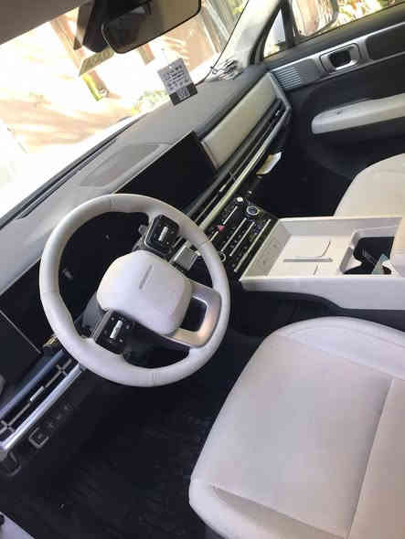 السلام عليكم سنتافي وارد موديل ٢٠٢٥ 
محرك ٢٥٠٠ تيربو 

ماشيه فقد الفين وخمسميه ٢٥٠٠ زيرو 

موصفاتها حساسات بجميع الاتجاهات 

قيادة وتحديد مسار كامره خلفيه

جنطه كهرباء 

تشغيل عن بعد 

بصمه السيارة 

كامله مرقمه وجاهزه 

صور الحادث مرفوقه ايضاً 

للتواصل ***********

سعرها ٢٧٠ .
