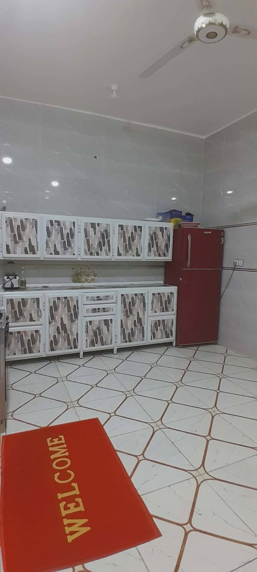 #اللهم صل على محمد وآل محمد 
#بيت للبيع أو مراوس طابو صرف الخشابة قرب الملعب الخماسي سنة البناء 2022 كونكريت مسلح 
#المساحة 150 متر طابقين الطابق الاول يتكون من
غرفتين وصاله ومطبخ وصحيات داخليه و خارجيه وبراني وتهويات عدد2
الطابق الثاني صاله وحمام وغرفتين واصلات للشبابيك 
#السعر 120 للشراء يراجع مكتب الناجح للعقارات السماوة حي الحكم قرب مرطبات فستقه 
#مكتب- الناجح للعقارات 
للإستفسار اكثر مراسلتنا ع الخاص او الاتصال ع الرقم التالي ***********بي وتساب /*********** بي وتساب 
#او مراجعة مكتبنا الواقع في
#الحكم / مجاور مرطبات فستقه علمأ دوام مكتبنا من 9 صباحأ ال 10 ليلأ اخوكم ابو مصطفى للعقارات 
{تابع صفحة المكتب }
