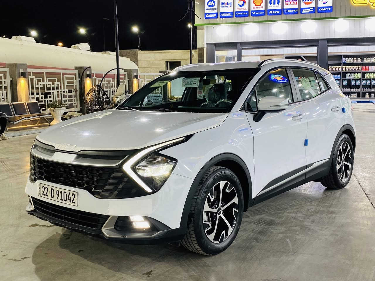 السلام عليكم
كيا سبورتج 2024 خليجي 
مكفول السيارة كفالة عامة 
مواصفات
بصمة 
دجتل 
شاشة كبيرة 
كامرة + حساس 
السيارة ماشية ٣٣ KM 
مري كهرباء
تشغيل عن بعد 

السعر216  وبيها مجال جداً بسيط 
***********
