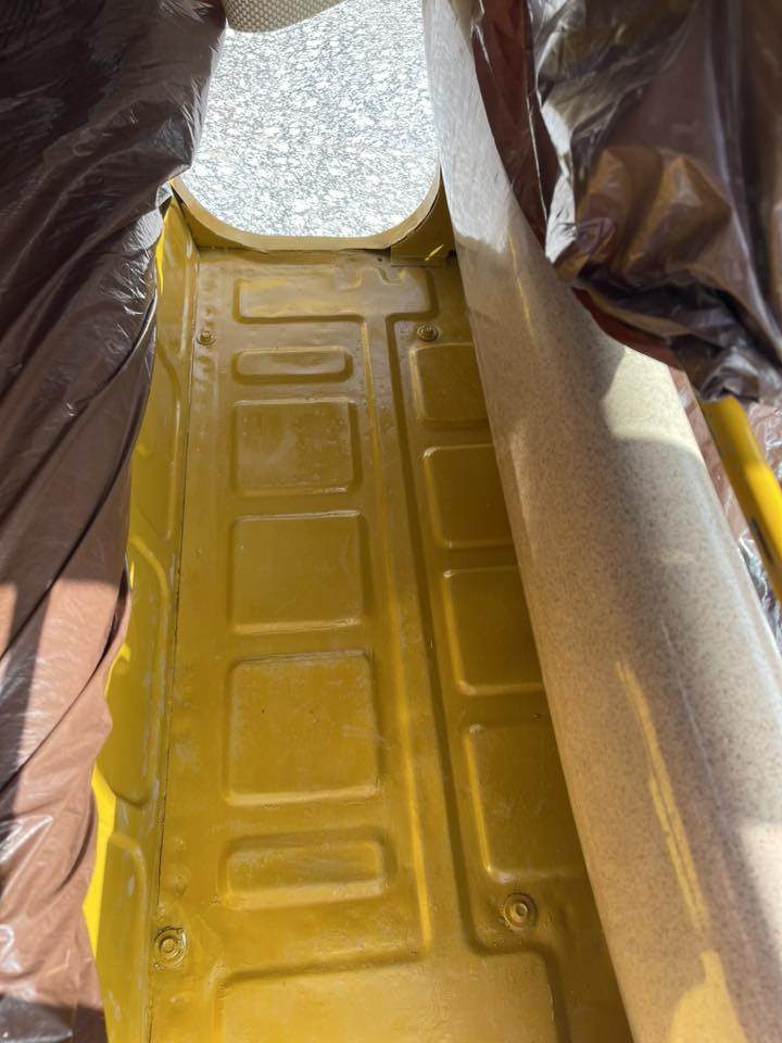 سلام عليكم تكتك البيع موديل 20 مرقم مكينه مجفته كشره بيها الغد معمر وخياسات معمره تكتك نضيفه مال جناي جاهزه كهربائيات شغاله سعر 5500 وبيها مجال الشراي يدلل تصل ***********
