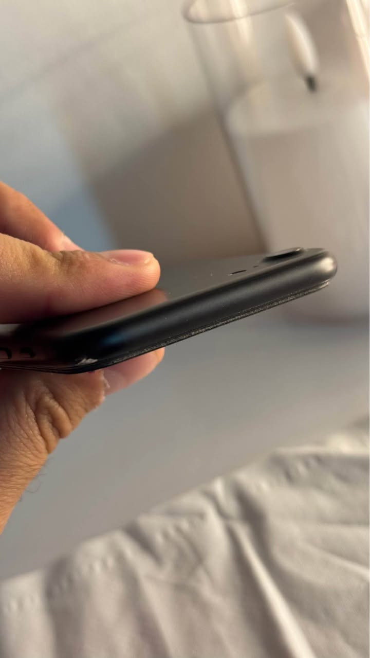 iPhone 7
لون اسود
مبدل بطاريه فقط
نظيف كلش
ذاكرة 32 
بصمه ودكمه
كارتونه همات وياه أربيل, العراق


**إذا كنت صاحب هذا الإعلان وتريد حذفه لأي سبب، رجاءا أرسل رسالة إلى الدعم الفني**