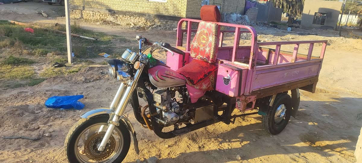 السلام عليكم 
ستوته اوراق اصوليه نضيفه وحلوه كهربائيات شغاله كامله رگبه وشاصي مكفولات تخم تاير جديد سعرها ١٢٥٠ وبيها مجال حگ الجيه مكاني رميثه والشراي يتصل ***********
