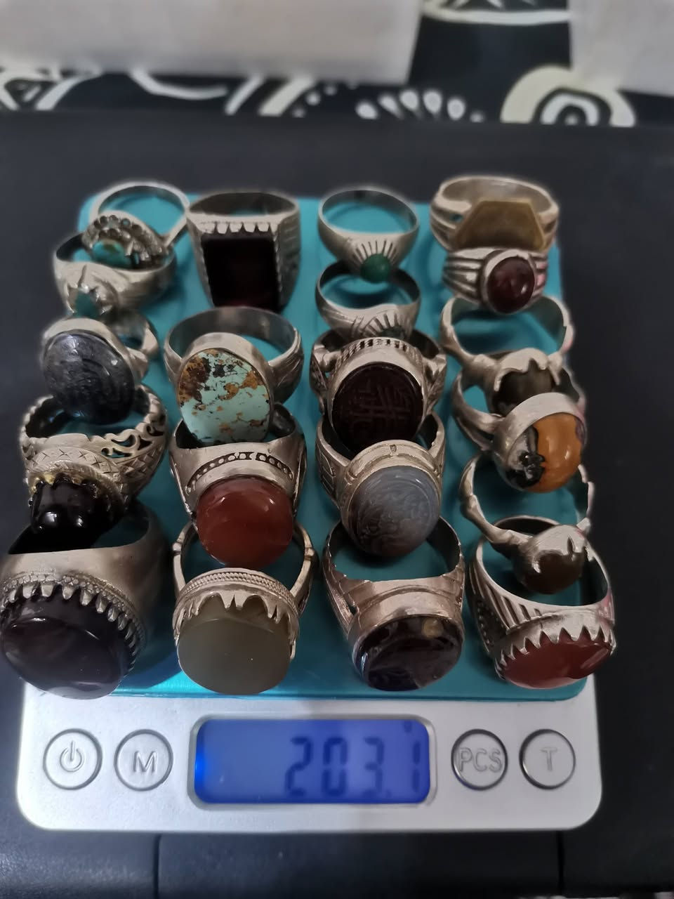 السلام عليكم اخوتي الكرام
خواتم عدد ٢٠ فضه 925
٢٠٣ غرام
مع الحجر
البيع جمله فقط اخوتي
ما ابيع مففففففرد
سعر القطعه ٢٠ الف فقط

للحجز المراسله عل خاص
و اليحجز كون يعرف بلمحابس رجاءآ
........................................
العنوان بغداد الزعفرانيه الكبيسي
لا يوجد توصيل اخوتي


**إذا كنت صاحب هذا الإعلان وتريد حذفه لأي سبب، رجاءا أرسل رسالة إلى الدعم الفني**