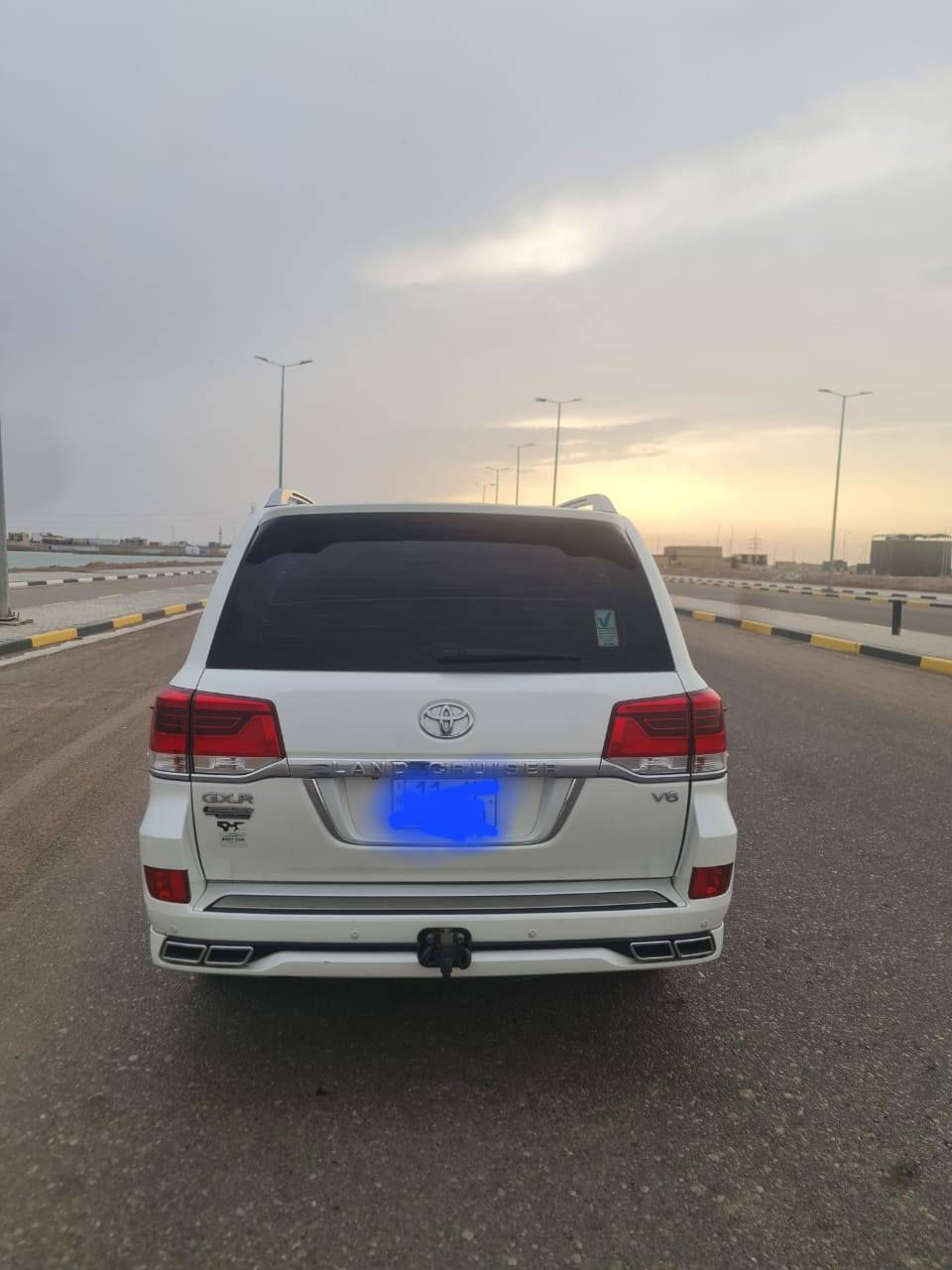 لاندكروز ٢٠ كفاله عامه مكينه ٦ فول مواصفات السعر ٤ شدات و٧٠ ورقه الاتصال *********** مكان سياره بصره القبله ٤٠٠
