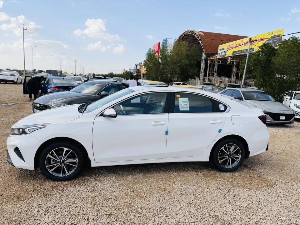 #يالله كيا سيراتو موديل 2024 خليجي
مكفوله كفاله عامه سونار موجود بل سياره 

مكينه 2000دوش فول موصفات فتحه

مرقم بغداد بسمي تحويل مباشر 

السعر 190$ (بيع نقدا فقط) تفاصيل 

واتساب ***********

العنوان الرميثه(معرض الخليج العربي)
