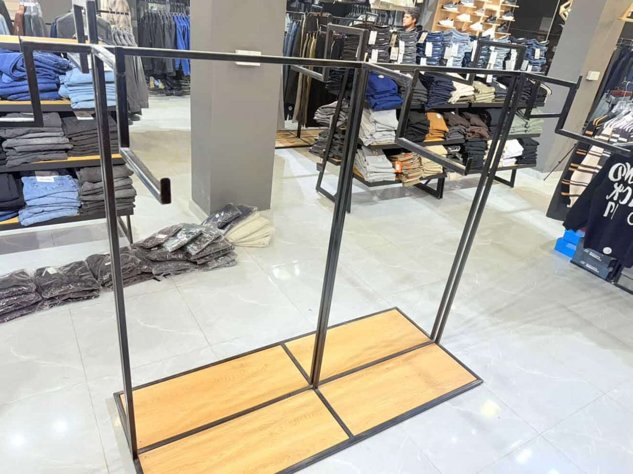 ستان حديد للبيع العدد 7 قطع     للاستفسار ***********
