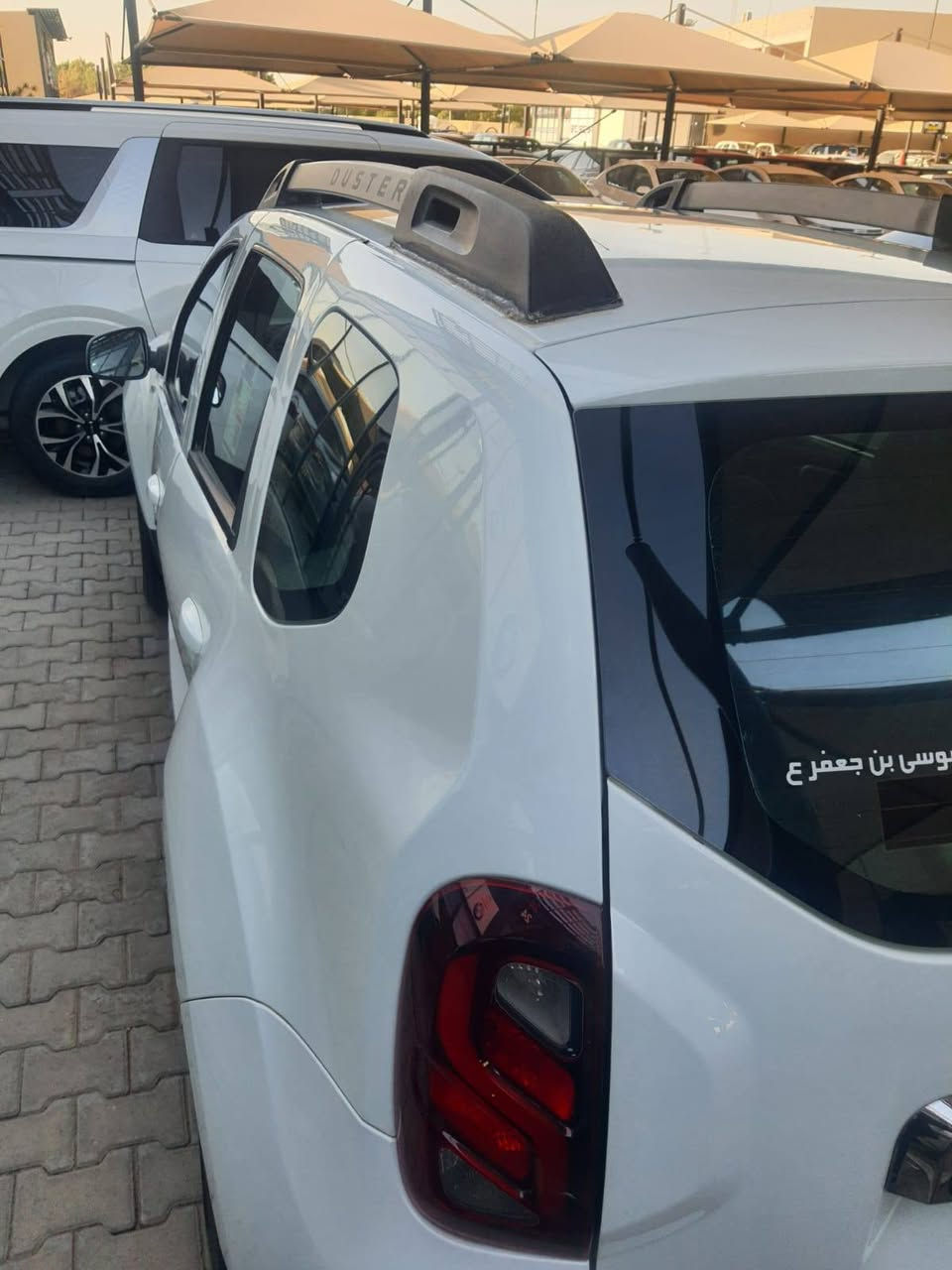 داستر 2018 محرك 2000 استلام شركه رقم كربلاء تم تسديد الأقساط ورفع اشارة الحجز...من استلامهه من الشركه لحد الآن جميع تبديلات الدهن والفلتر بالشركه ((مركز الصيانه في النجف)) السياره مداخله الحي الصناعي ولا مبدل بيهه شي بأستثناء الدبلات الأماميه فقط وتم تبديلهه بالشركه...((السياره مداخله حي صناعي والبنيد مامفتوح فقط لتبديل الدهن فقط وبمركز الصيانه)) يعني السياره مكفوله...وبعدهه على وظع الشركه ماشيه قريب ال٥٧ الف كم كل تفويلات اابانزين مالتهه كان محسن...درجة النظافه انه البلكات لحد هسه البلاديه...((ارجع واكرر مامبدل بيهه برغي واحد فقط الدبلات والدعاميات راشيهن صبغ درجه اولى للجماليه فقط)) السياره في كربلاء...سعرهه 105 وبيهه مجال قليل للشراي وسياره نظيفه تفيد الجناي***********/***********
