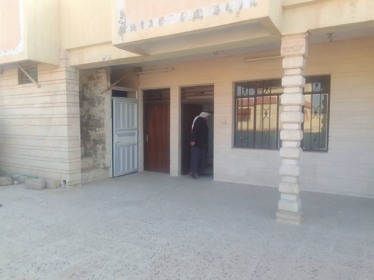 بيت للبيع بيت طابقين منطقه حي وحد يم مدرسه تقدام بيت ٧غرفه نوم سند طابو صافي سعر ١٢٠مليون ***********
