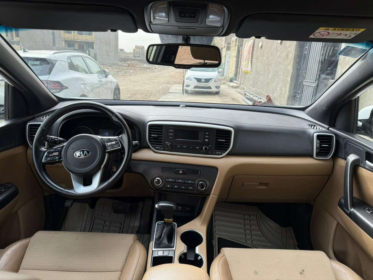 سلام عليكم كية سبوتج موديل 2020 خليجي جلد حساس مامي خلفي شركة الدولية بيها باب مبدل فقط والباقي مكفول ماشي 88 الف السعر186$ وبيهة مجال مكاني بغداد شعلة هاتف ***********
