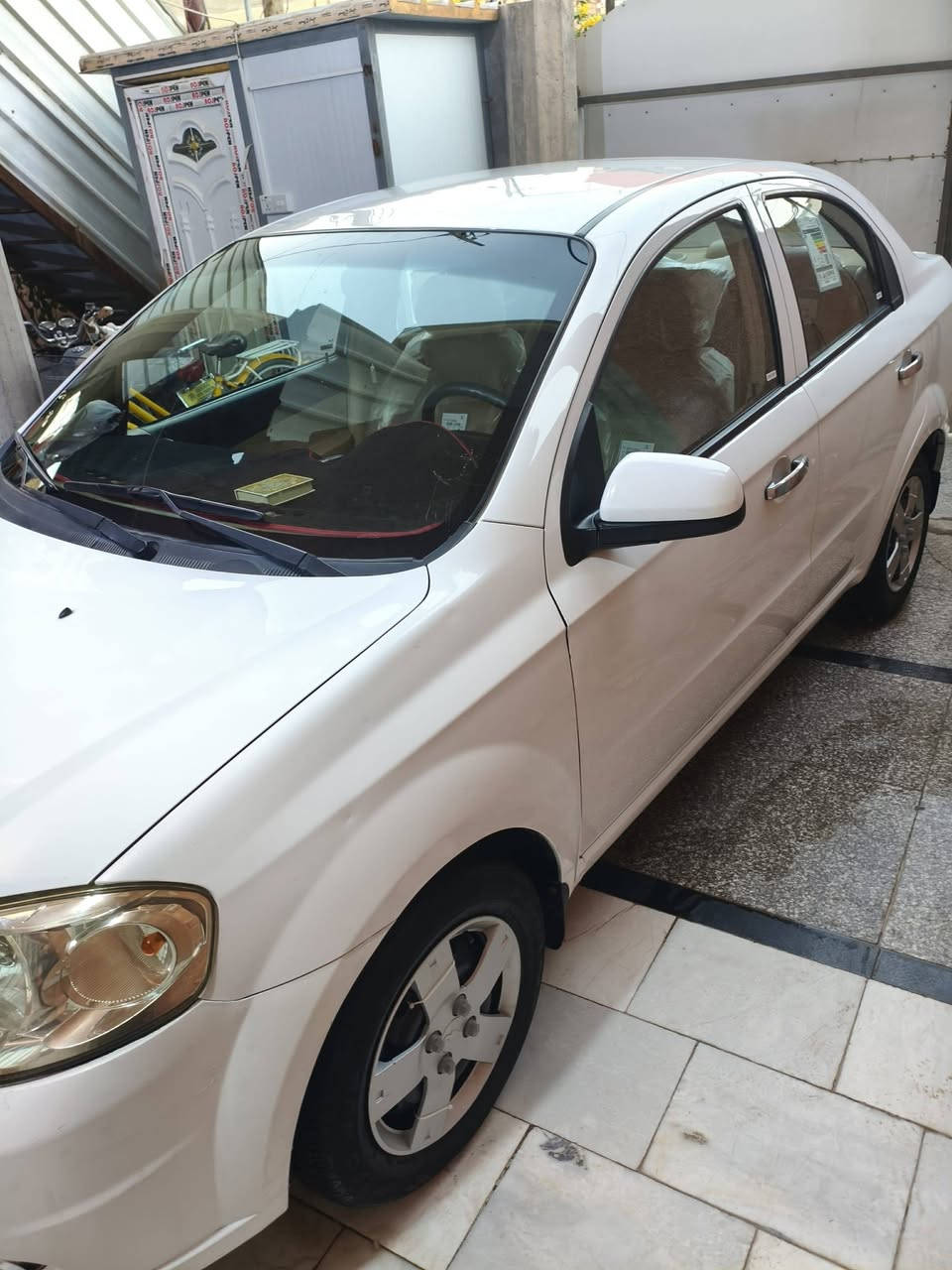 السلام عليكم
سياره افيو موديل 2011 رقم بغداد مشروع وطني تحويل مباشر بأسمي ضرر شبر بالباب الخلفي شي بسيط سياره نضيفه الله شاهد مكفوله من كير ومحرك وتخم تاير مال جناي مكان بابل الحله رقم الاتصال ***********
