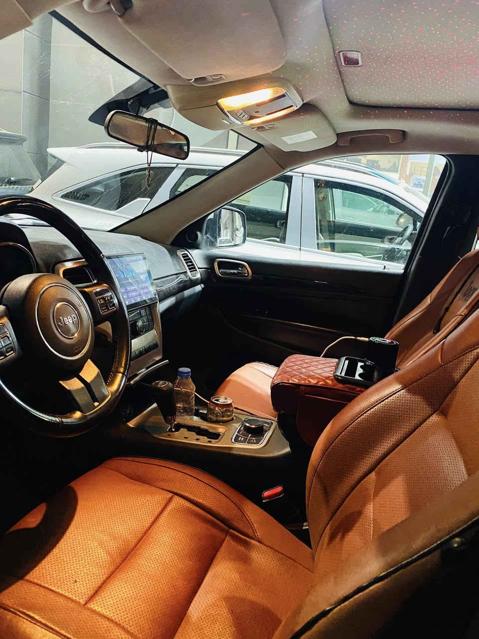 جيب 2013 نظيفة كلش باعتبار تعتبرها نفس زيرو كلشي مكفول رقم اربيل سنوية جديده لغاية 2030 قبل 5 اشهر سويتها 4 تايرات جديدة اصلية قبل شهرين شديت الها فول مواصفات سلايت داخل مشمشي لون سلفر دفع 4*4 محرك 6 سلندر فقط مكان واحد بارد شبر يم باب الباقي 200 ورقة وبية مجال


**إذا كنت صاحب هذا الإعلان وتريد حذفه لأي سبب، رجاءا أرسل رسالة إلى الدعم الفني**