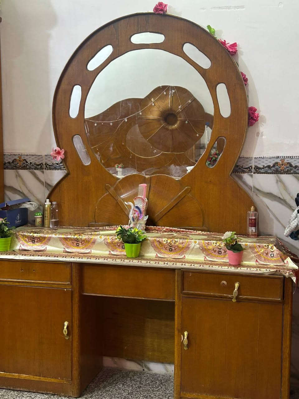 سلام عليكم هاي غرف مستعمل البيع سعر ٤٠٠يحب توصل وياهن على خاص وعلى رقم  ‏‪***********‬‏
