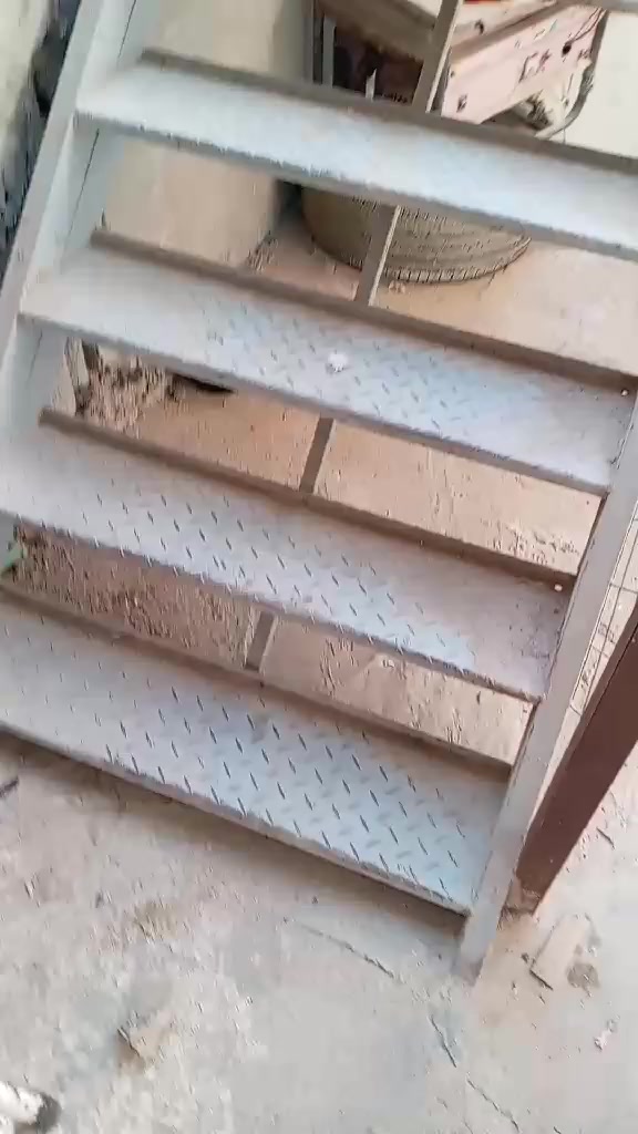 درج للبيع طولة ٤ أمتار ونصف الباية ٤ ملم والشخاطة مليمين السعر  450+ باب حديد ١×٢ تفصال السعر 150 بابل _  سدة الهندية


**إذا كنت صاحب هذا الإعلان وتريد حذفه لأي سبب، رجاءا أرسل رسالة إلى الدعم الفني**