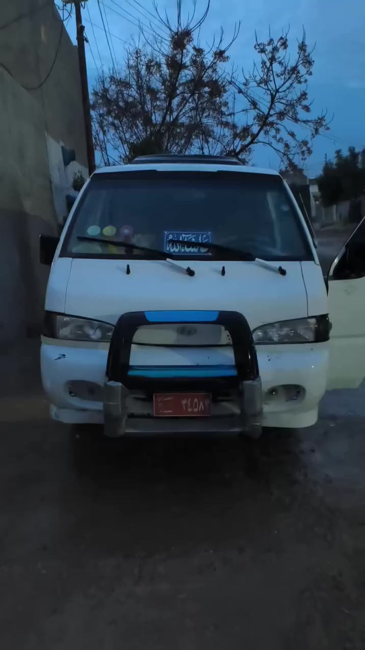 سەلامی خوا لەهەمولایە هوندا مودیل 1998 ئارم پلاستیک سلیمانی مکینە فارە دوقایش گیرو مەکینە اکسل بەشەرت چوار تایەی تازە تەقەو ڕەقە بەشەرت بۆیاخی حیزامە یەکلا کوشن  فارە لایت زینون دەرگا کارەبای بەسمەو  مەسرەفی تیانیە شوین کەلار بۆ سعر تیلکە یان نامە بنیرە ***********
