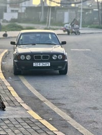 BMW 540i موديل :93 قطع الصبغ 3اثر جراد بدون معجون  فول مواصفات  فتحة س...