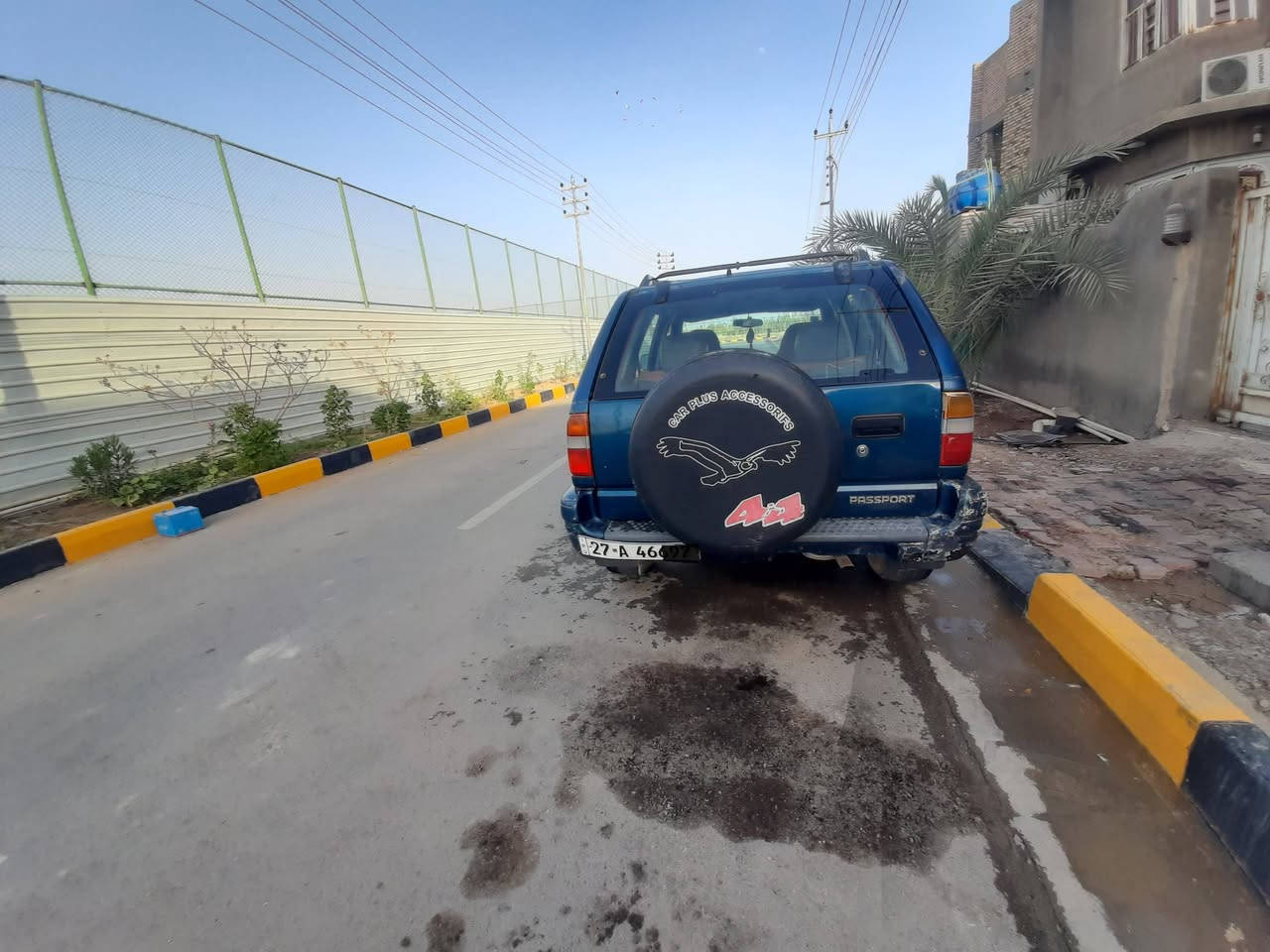 السلام عليكم سياره ازوزه موديل 2000 گير ومكينه جاهزه رقم انكليزي ذي قار باسمي بكاني ناصريه مركز والشراي يخابر ويدلل***********
