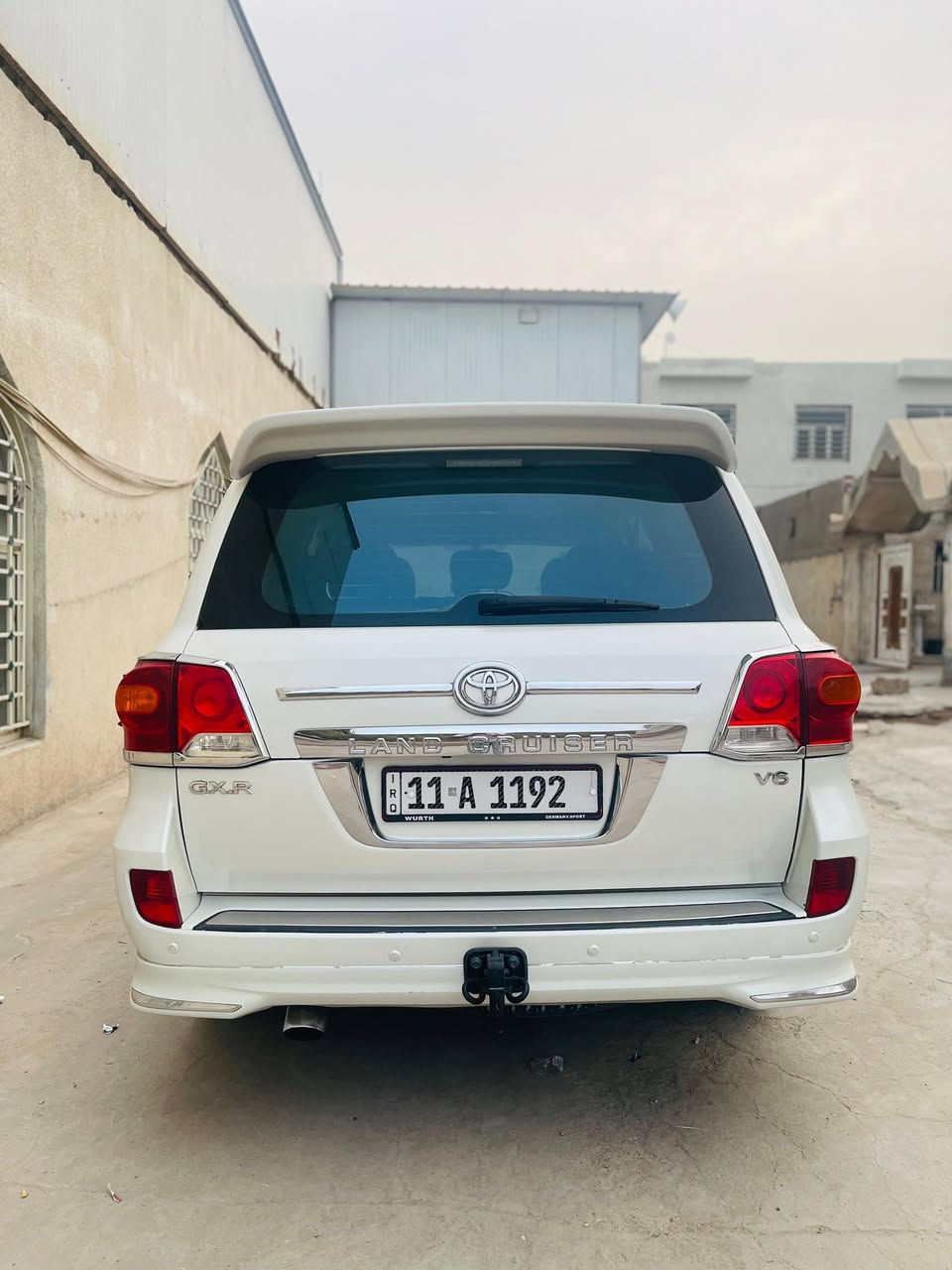 لاندكروز مديل 2013السياره كفاله 6v رقم بغداد مميز بأسمي تحويل ثاني يوم السياره جديده وما بيها ايي نقص و معروفه مواصفات الاندكروز للاستفسار 
***********
