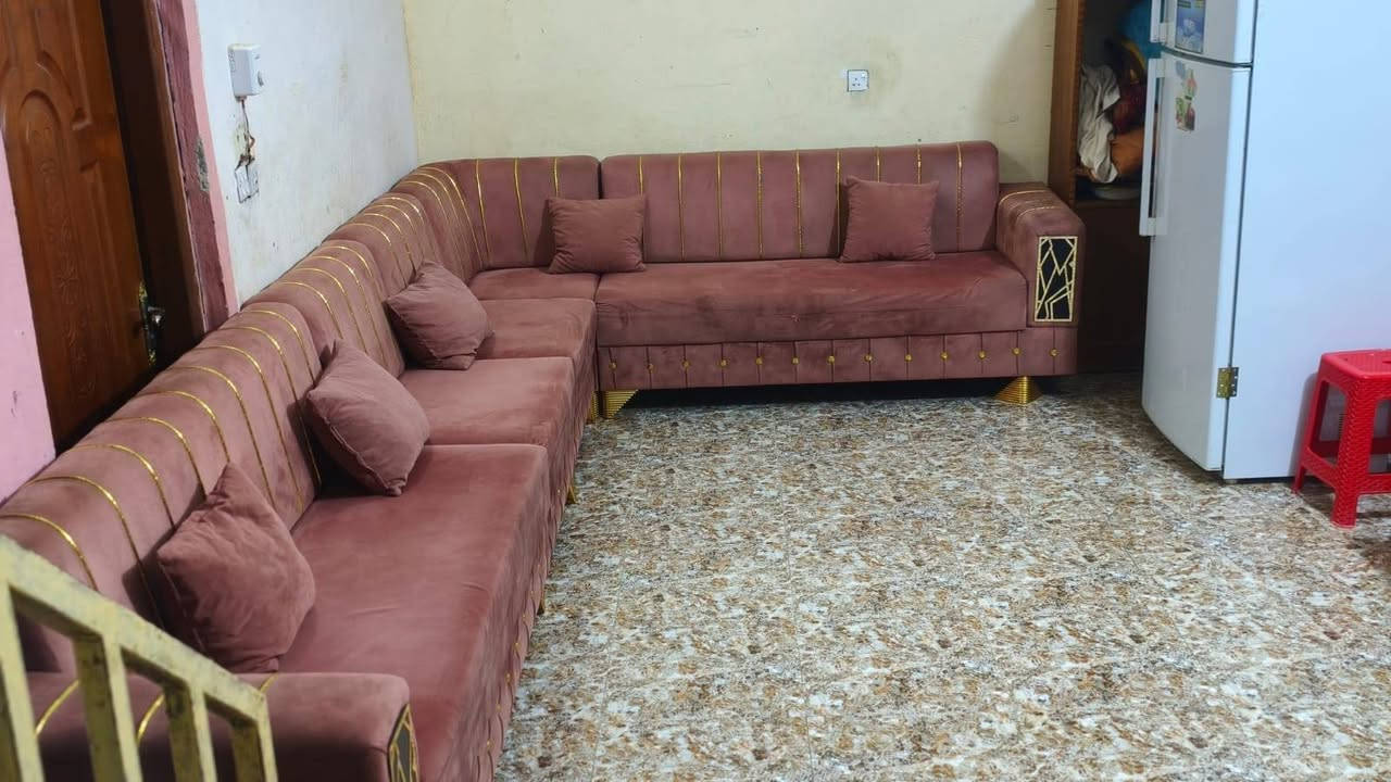 السلام عليكم زبأنا الكرام يوجد لدينا انواع الاثاث المنزلي المستعمل والجديد شعندك ارسلي خاص نشتري وراوس العنوان اول متنزل جسر الرازي استفسار ***********، يوجد واتساب مارد عل تعليق

