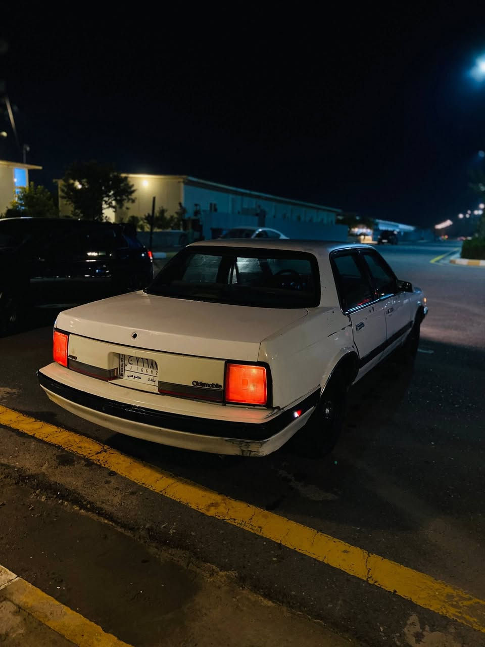 اولدز موديل 1990
رقيم بغداد 
كير مكينه مكفولات 
سنويه ل27
تخم تاير 
سعر 33 وبيه مجال 
دوانية فرات شارع صب 
***********
