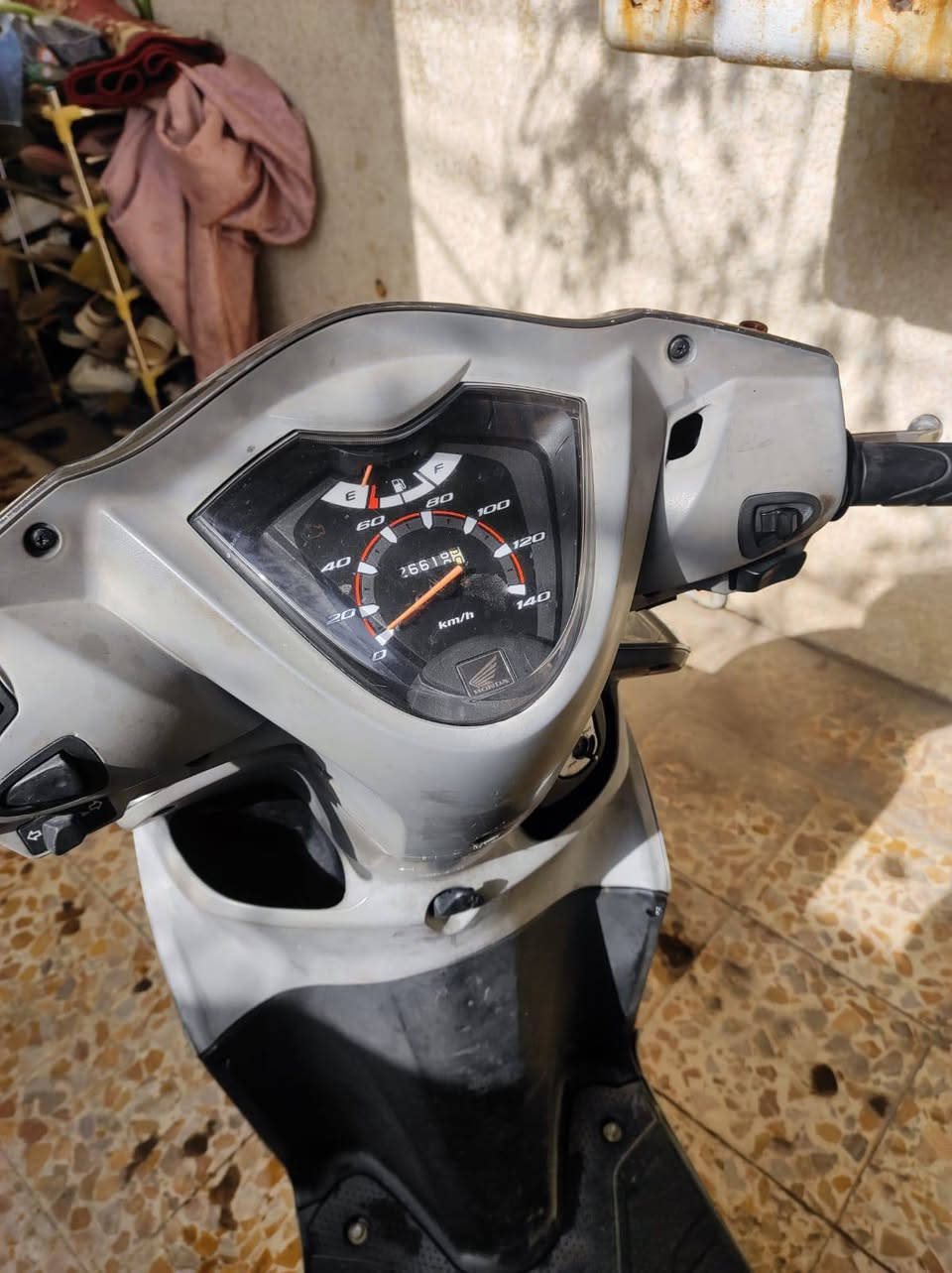 دراجة هوندا ١٤٠ ب٧٥٠ بيه مجال قليل المكان كريعات قرب قائم مقام
الرقم للستفسار :***********
