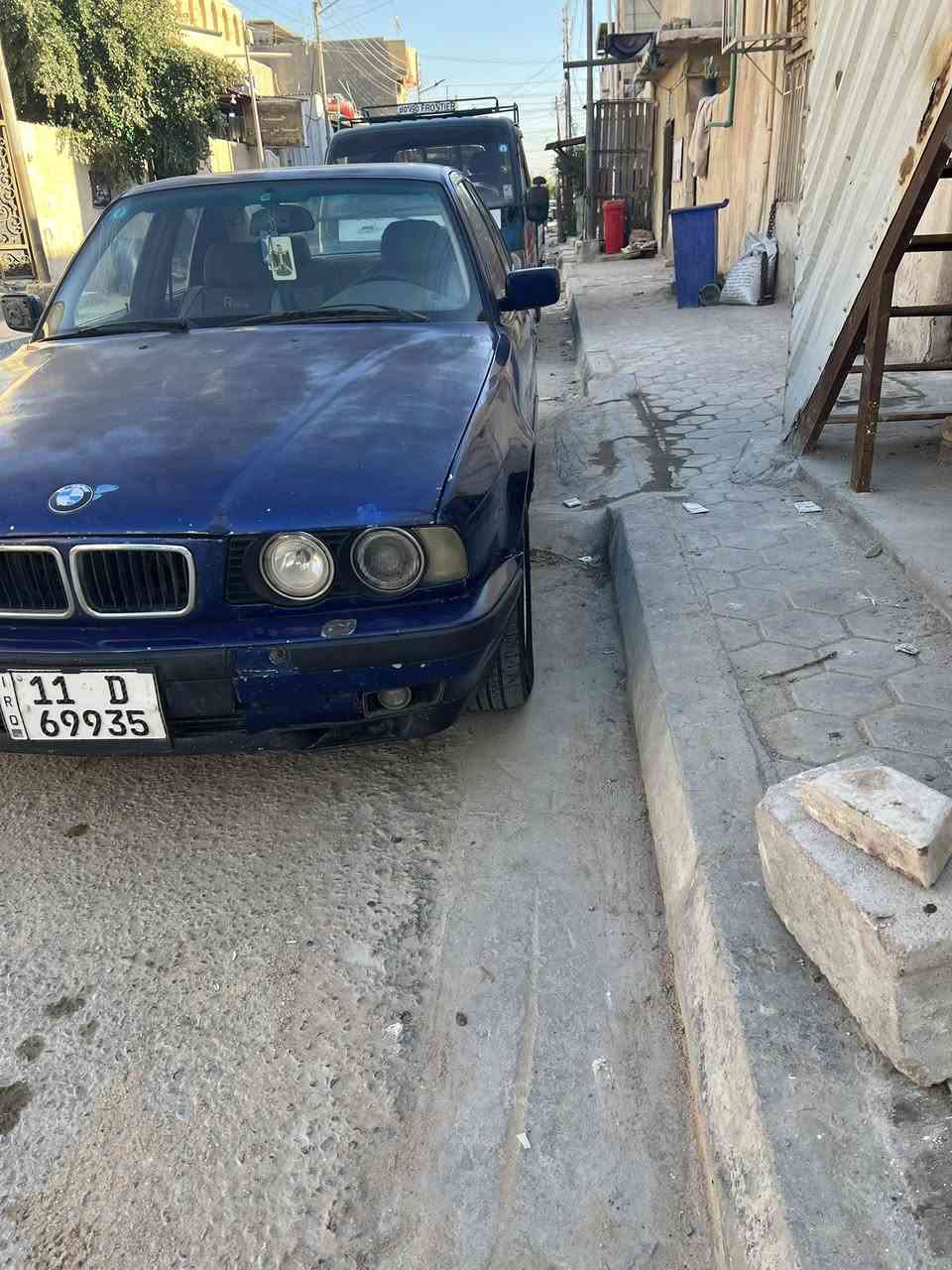 سلام عليكم بي ام   موديل 93//540اصل بغداد مشروع وطني رقم انكليزي تحويل مباشر كير مكينه حداديه تبريد تخم تاير السياره خير من الله دبل جكمجه دبل ايرباك السياره فقط جراد يحتاجها رشه اسعر 55مكان السياره بصره الاستفسار اتصال عله هاذه الرقم*********** رجان بدون خاص بيع مستعجل 💯
