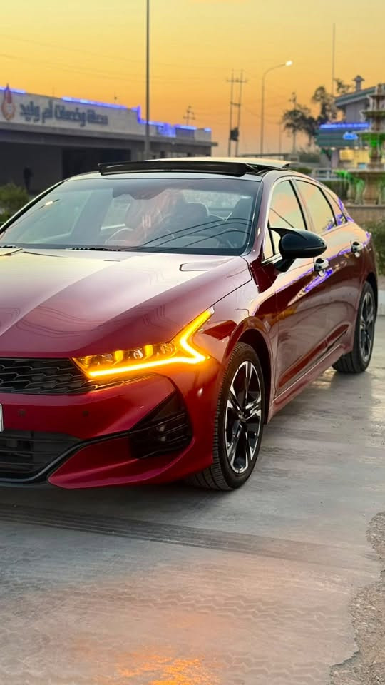 السلام عليكم
السلام عليكم 
مراوس فقط حسب القناعه جارجر او جالنجر
K5 
موديل 2023 GT 
ضررها جاملغ وبنيد بدون دواخل 
ماشيه 70
***********
K5 
موديل 2023 GT 
ضررها جاملغ وبنيد بدون دواخل 
ماشيه 70
***********

