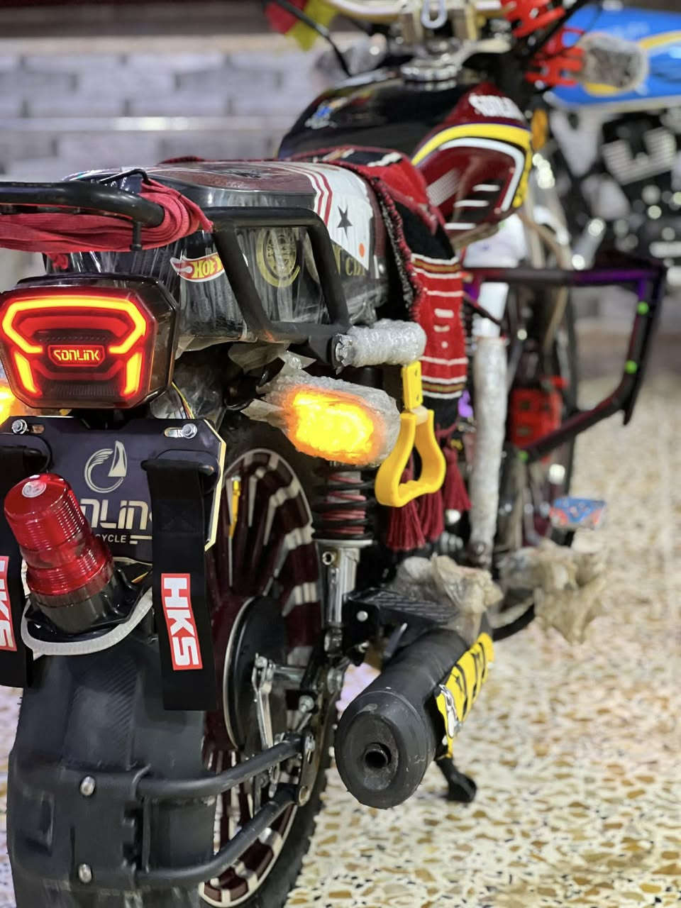 سولنك محرك ٢٠٠جاكوج فول كماليات
بصمات أوراق سويجات 
مكاني القائم حصيبه 
مراوس وبيع


**إذا كنت صاحب هذا الإعلان وتريد حذفه لأي سبب، رجاءا أرسل رسالة إلى الدعم الفني**