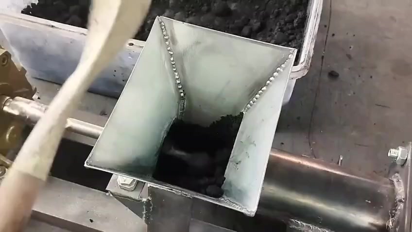 معامل كبس الفحم المضغوط احسب طلب والانتاج مع ضمان وصيانه المجاني تواصل متوفر وتساب 👈***********
