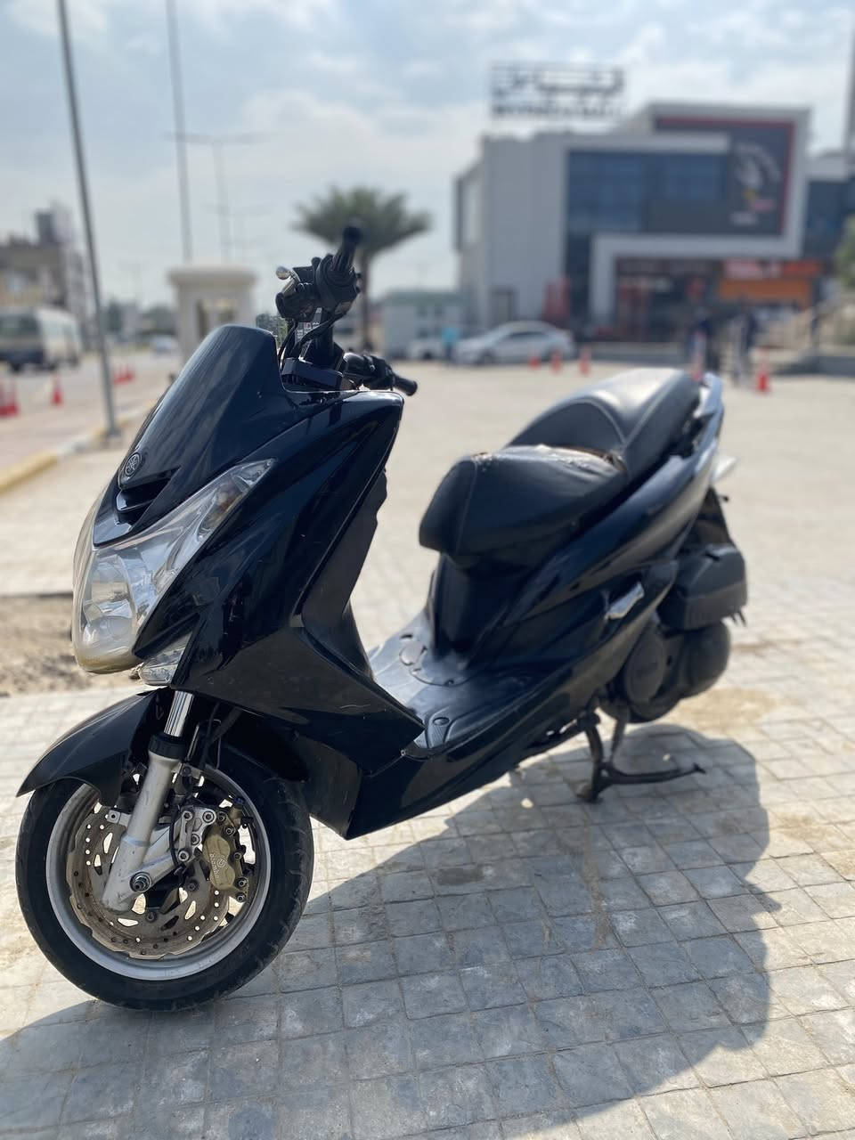 سلام عليكم ماجسته اس للبيع دراجه كلش حلوة وناعمة عليها فج برمبو وستيرن رياضي كامله من كلشي نقصها بس دوشمة الكشن والدوسة اليمنة نضافه الگڤر ٩٠٪؜ مكاني ساحة عدن قرب مستشفى الشرق الاوسط السعر ٨٧٥وبيها مجال بسيط رقمي ***********
