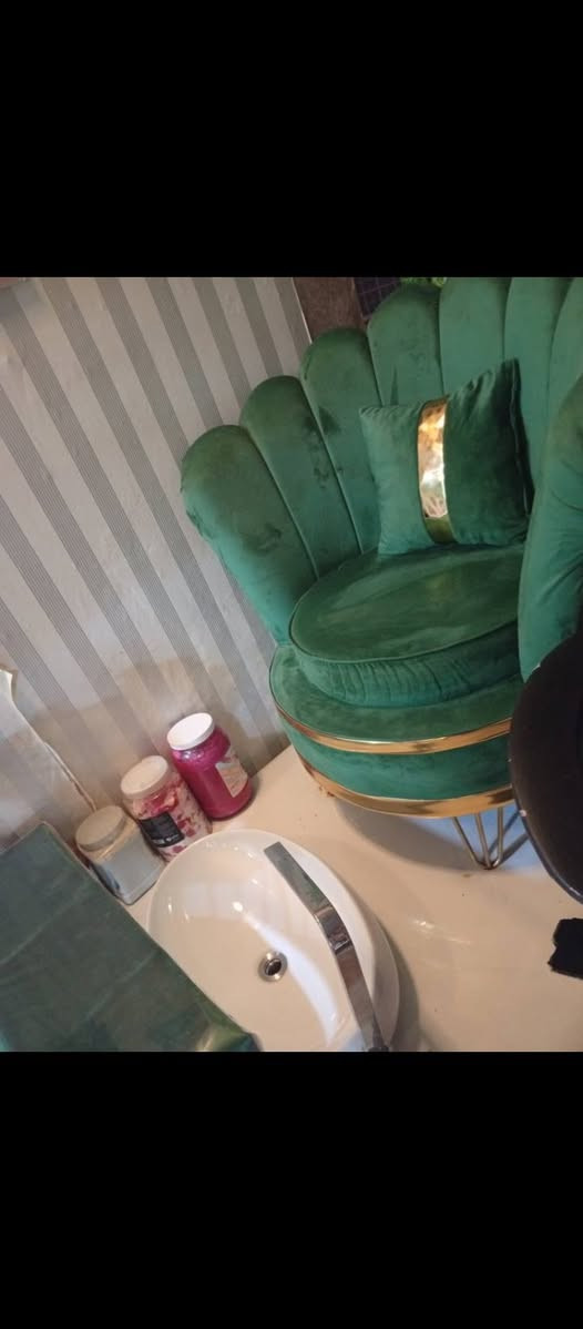 غراض صالون للبيع ***********
