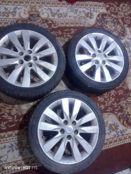 سلام عليكم 
عندي تايرات اوياله 17 فافون للبيع اخذتهن ب400الف ورايدهن ب350الف وبي مجال 
مكاني الشعله ا
الي حاب يستفسر هذه رقمي ***********
