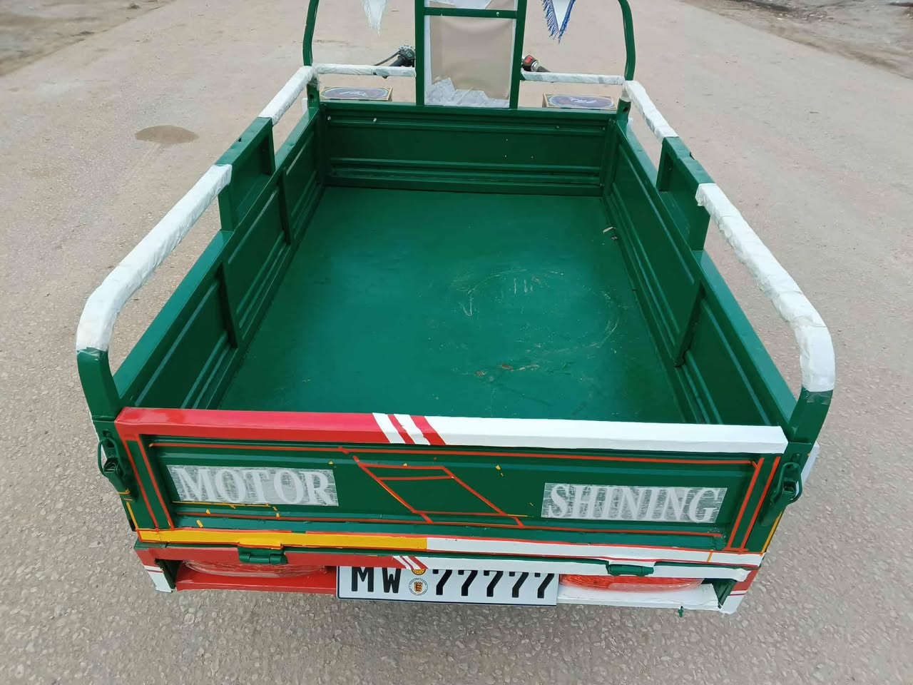 السلام عليكم ستوته للبيع موديل ١٧ اوراق اصولي ركبه مكفولة كهربائيات كله شغالة ستوته جهازه من كلشي السعر ١٣٠٠ وبيه مجال العنوان بابل ***********///***********
