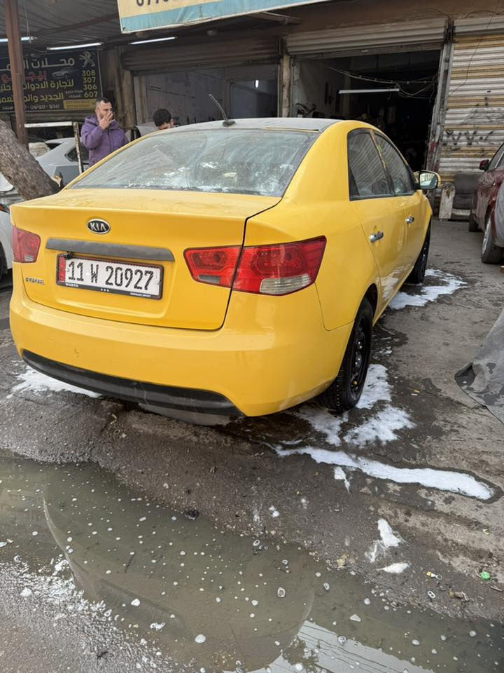 سلام عليكم
كيا فورتي موديل 2013
حادثها باب السايق و الوره السايق 
تخم تاير جديد صدر جديد
كير مكيه جديد كهربائيات ماكو نقص
عنوان كم ساره
سعر 95 بيها مجال شي بصيط
***********
