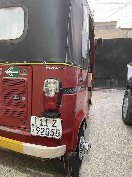 السلام عليكم 
تكتك TVs مديل 18  هزه شهر 11 
مرقمه لوحه وسنويه بسمي تحويل مباشر 
تكتك جاهزه وخير من الله 
السعر 4300 
بغداد بوب الشام 
***********
