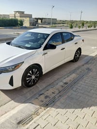 نيسان سنترا موديل 2025 مواصفات SR نيسان سنترا بيضه   سياره نضيفه   سيا...
