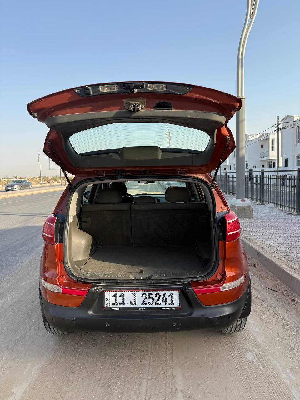 السلام عليكم سبورتج 2011 خليجي مكفوله من الصبغ والفتح والتبديل (فقط بارد شي بسيط)
كير محرك بدون فتح
السياره نص مواصفات
رقم بغداد انكليزي مشروع وطني باسمي
السعر 133مع المجال 
الاستفسار ع الرقم
***********
***********
