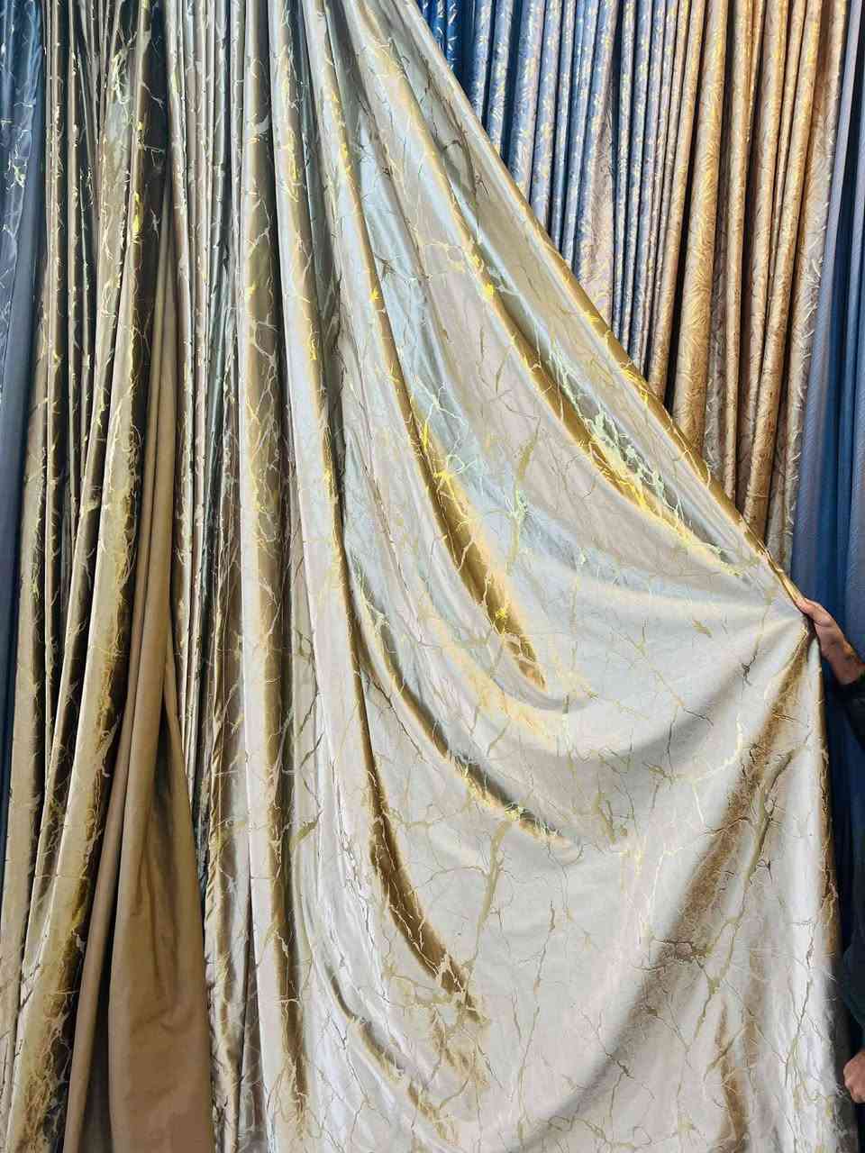 بردات للبيع تصفيت محل يعني بسعر جملتهن للتواصل على الخاص او على الرقم ***********
